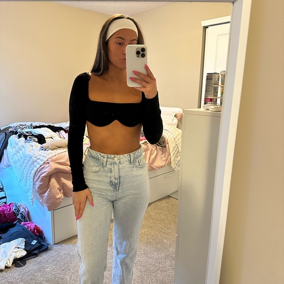 Princess Polly top. Black. Barely worn - Picture 3 of 5